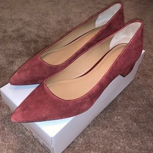 Calvin Klein Pointed toe block-heeled shoes.